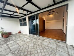Sixth Avenue (D10), Terrace #549974031